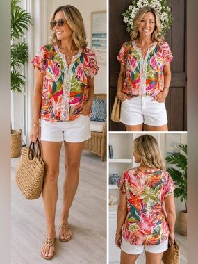 C&C California Tropical Floral Crochet Trim Blouse Resort Vacation Top